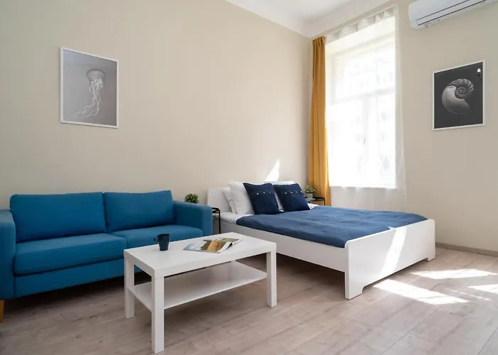 Blue Ribbon Apartment