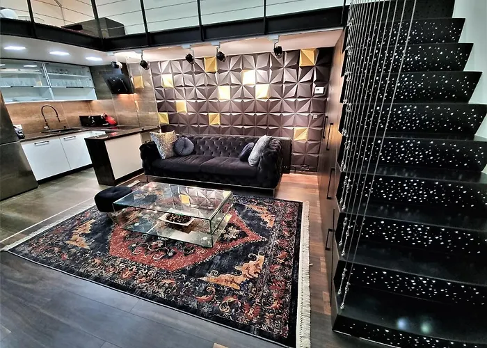 Goldcentral Apartment Art B6