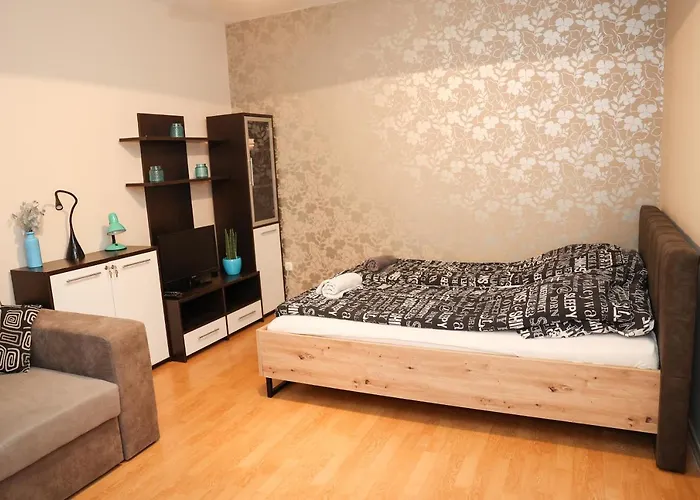 Charming & Unique Apartment In Budapest Vibrant City Center
