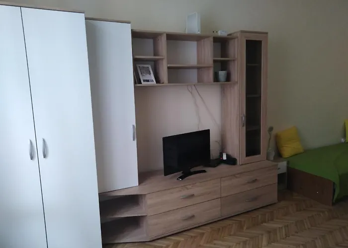 Adrienn Apartment