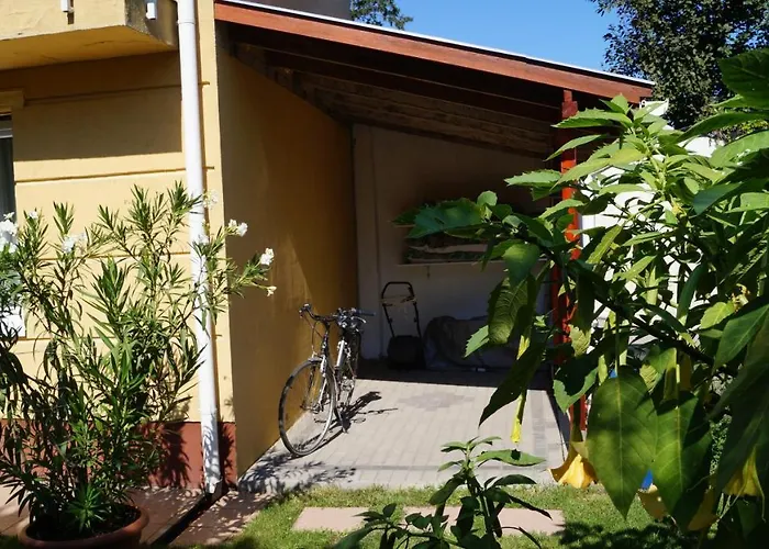 Akacia Apartment - Free Inside Parking, 2 Bedrooms, Garden, Next To Centre
