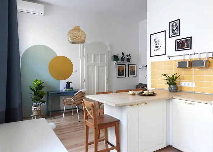 Bpr Pastellion Art Home In Buda
