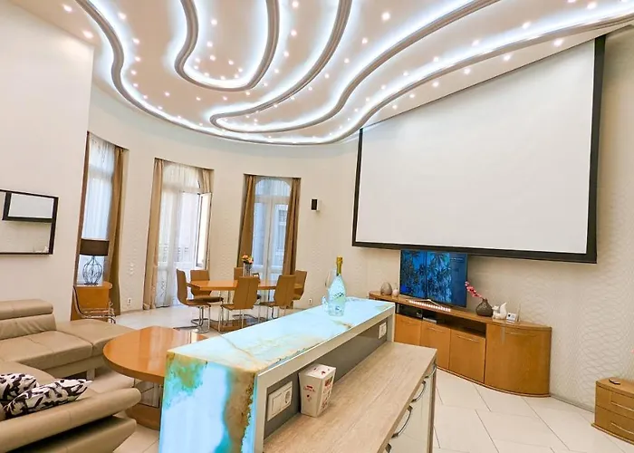 Prime Downtown Budapest Luxury Condo, Private Spa, Home Cinema, Patio