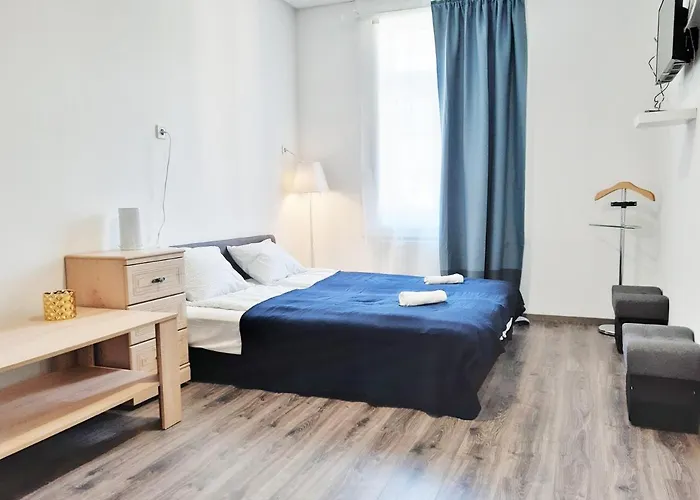 For Long-Term, Budget! Purple Peach Rooms