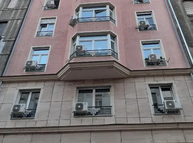 Central Belvedere Apartman