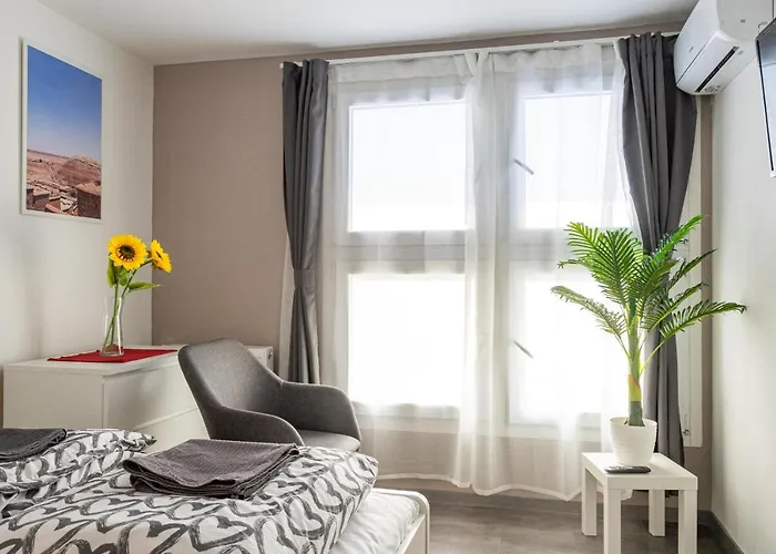 Rakoczi 4 Bedroom Centre Apartment