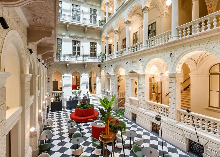 Hotel Oktogon Haggenmacher By Continental Group