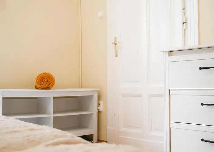 Your Home In Budapest: Cozy, Central & Silent