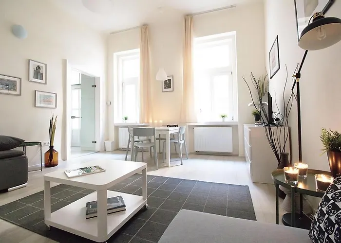 Eotvos Design Apartment