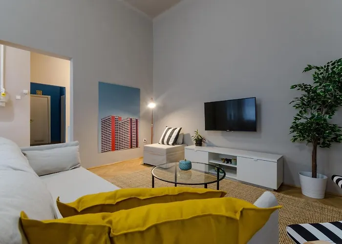 Apartment In City Centre A16