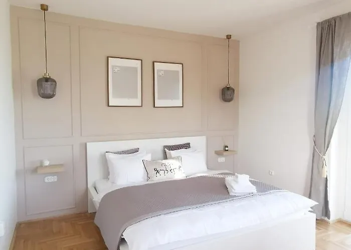 Grand Terrace Apartment With Ac & Heating