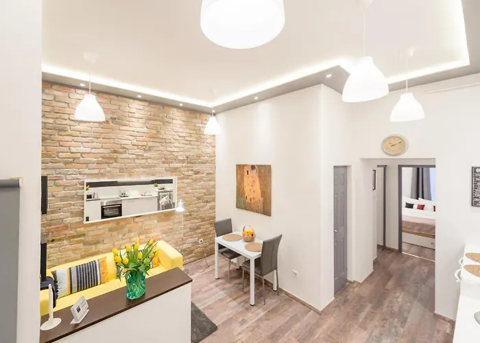 Venus Apartments - Almassy Park