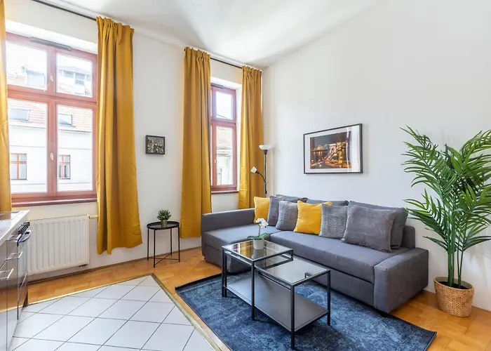 Downtown Cozy Home In The Gozsdu Garden