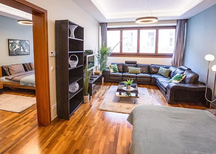 Urban Jungle Apartment In The Citycenter
