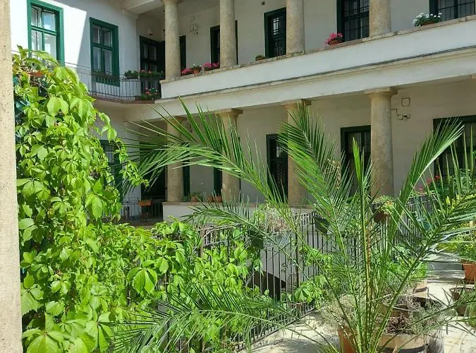 Home City Center Terrace Apartment