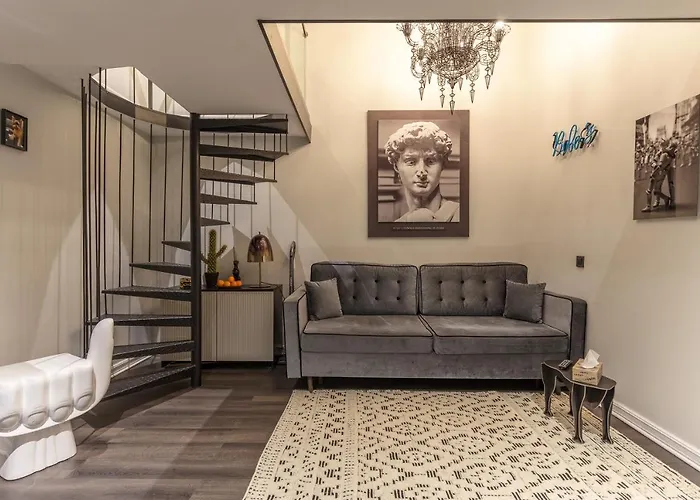 Bobo\'S Luxury Apartment