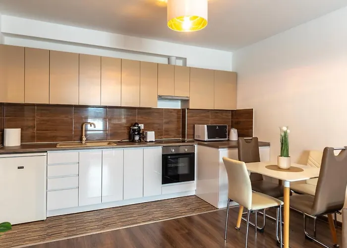 Leo Apartment