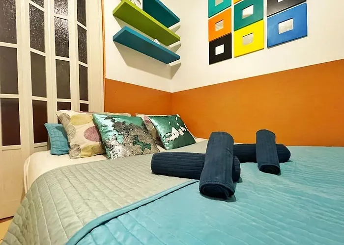 Budget Flat In The Center