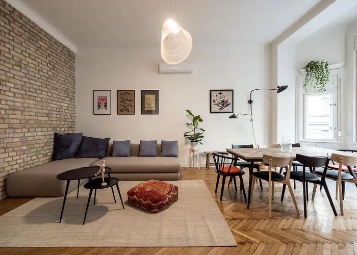 Sunshine Sprint Luxury Apartment