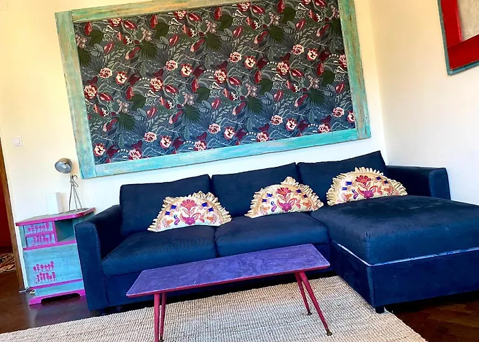 Lovely Cosy Art Flat