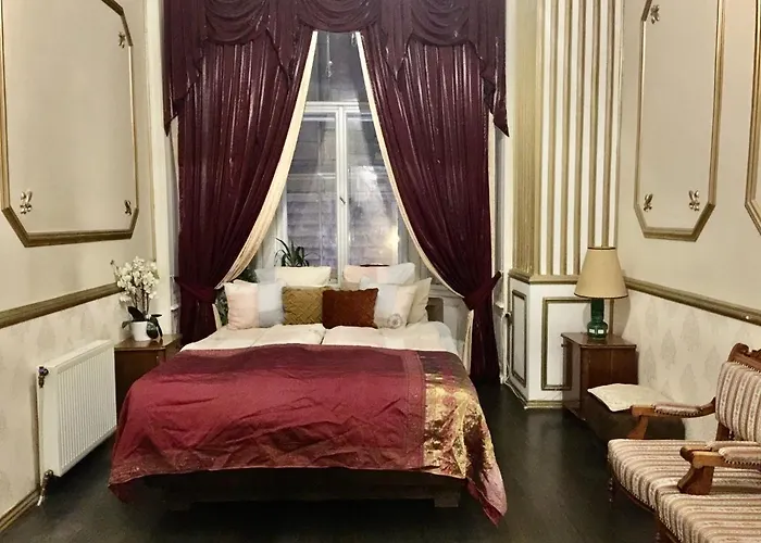 Secession Luxury Apartment