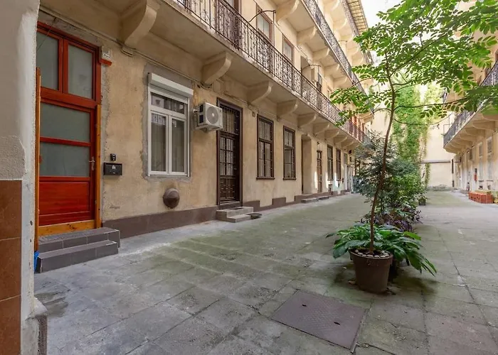 K5 Kis Apartment