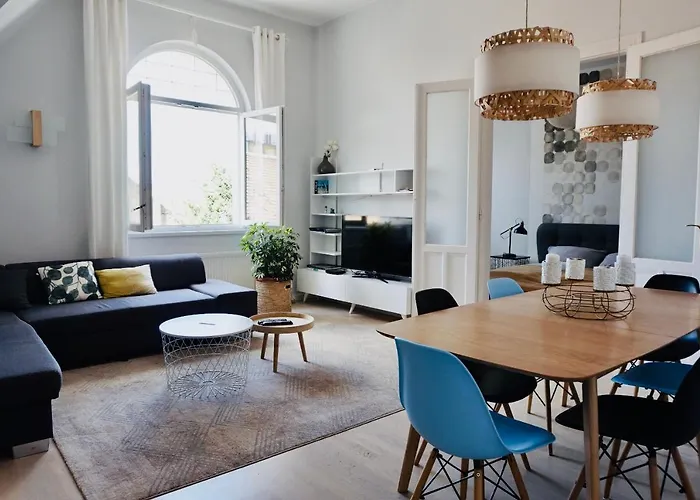 Homes Budapest