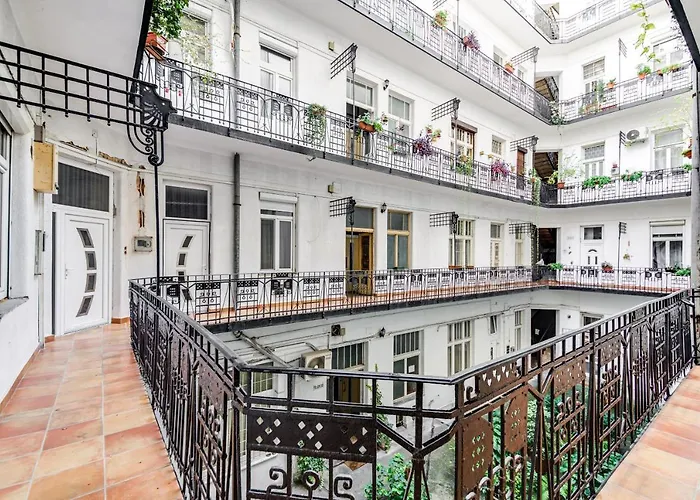Vintage Apartment In The Jewish Quarter