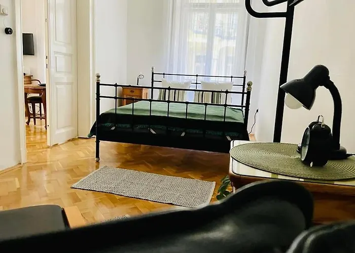 King Apartment