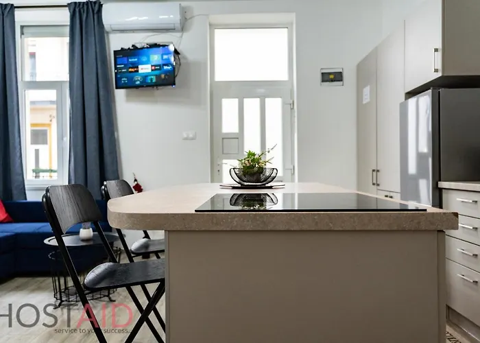 B17 Apartment - Hostaid