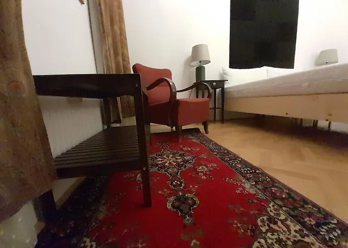 3 Bedrooms Suite, 2 Bathrooms, Balcony At Opera