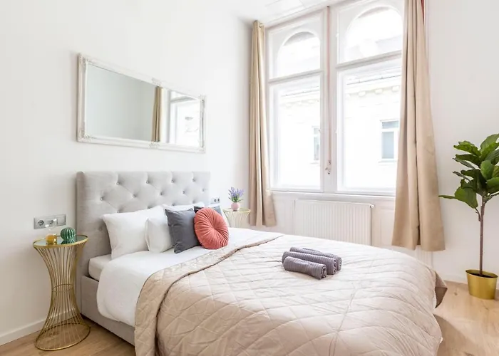 Exclusive Central Apartment Next To The Fashion Street