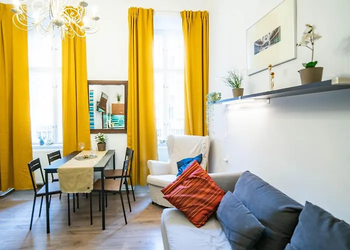 Free Parking Chain Bridge Home 4Ppl, 2Bdrm, Wifi, Smart Tv, Ac