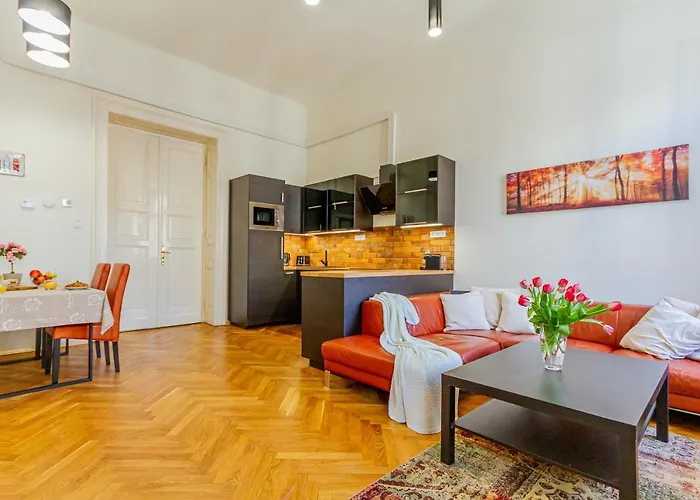 Supercentral Boutique Suite