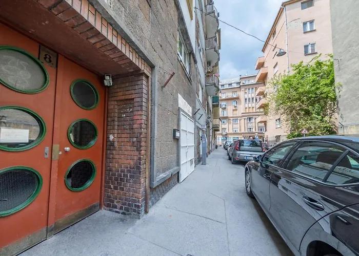 Margit Apartment