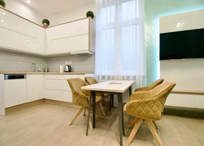 Standard Apartment By Hi5- Charming Apartment