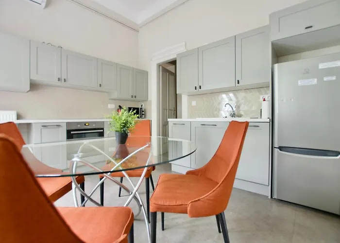 Standard Apartment By Hi5 - Kecskemeti Street Suite