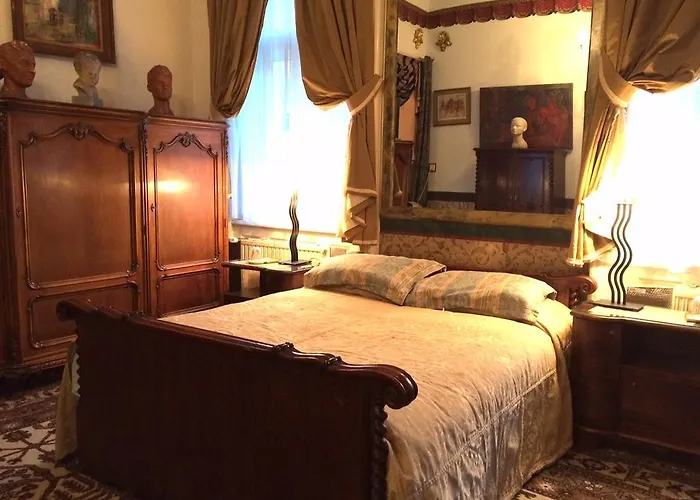Imre Guest House