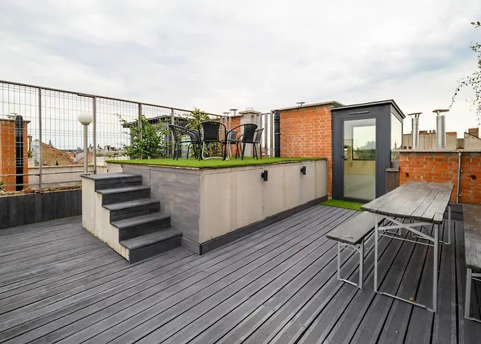 3Bedroom Triplex Rooftop Apartment