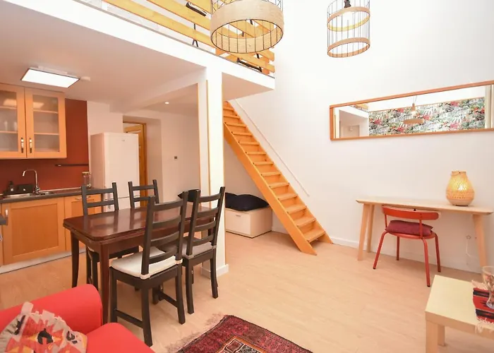 Comfortable Apartament On The Boulevard For 4 People
