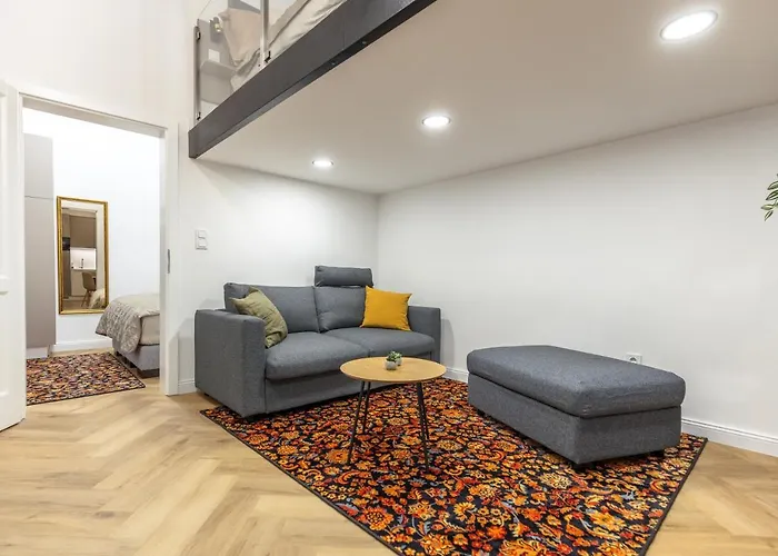 Downtown Luxury Apartment