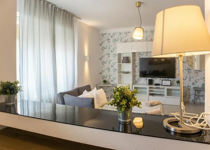 D.Five Iranyi Apartment