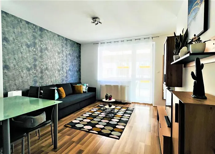 Happy Living Apartment W Balcony