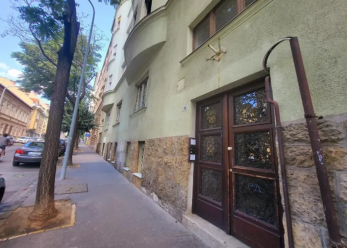 Cosy Apartman By The Castle