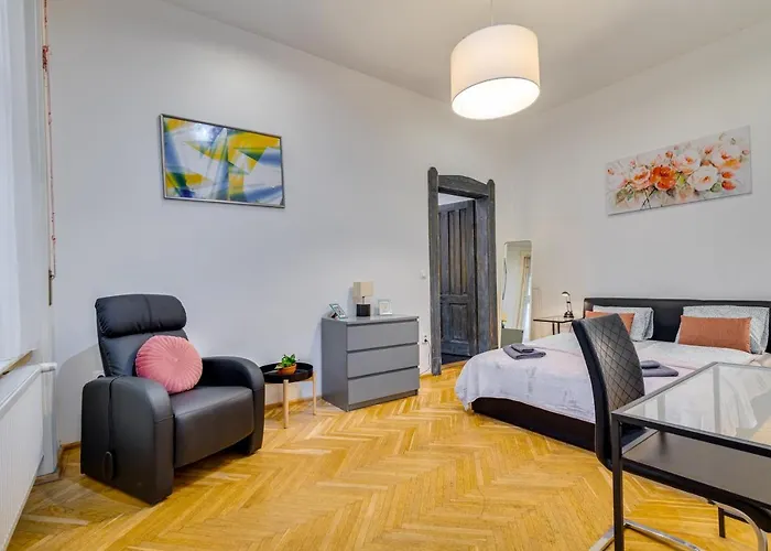 Stylemix Apartment In City Heart