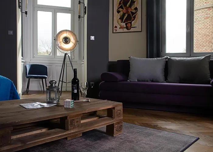 W-Tree Loft Style Apartment