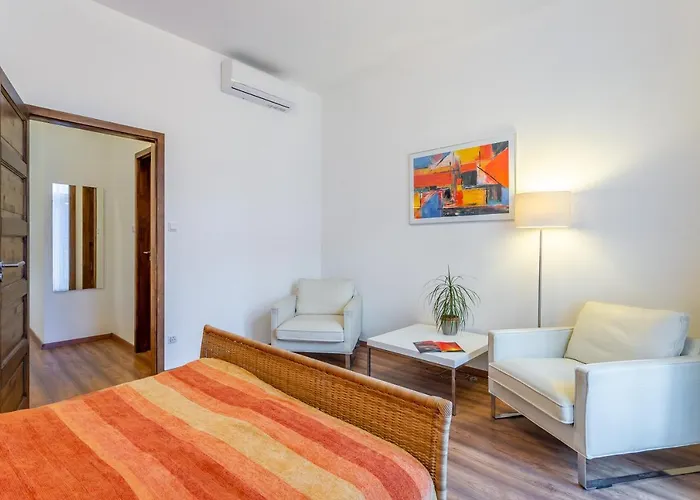 Central Avenue Apartment