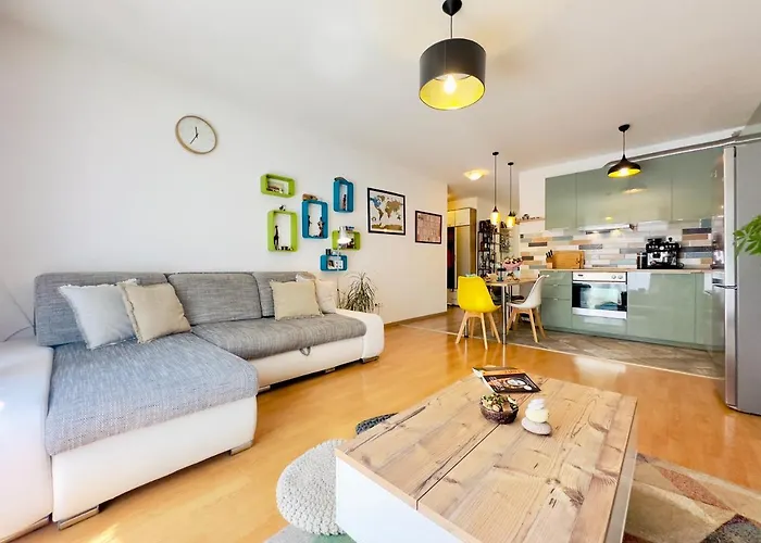 Corvin City Apartment - Free Parking-