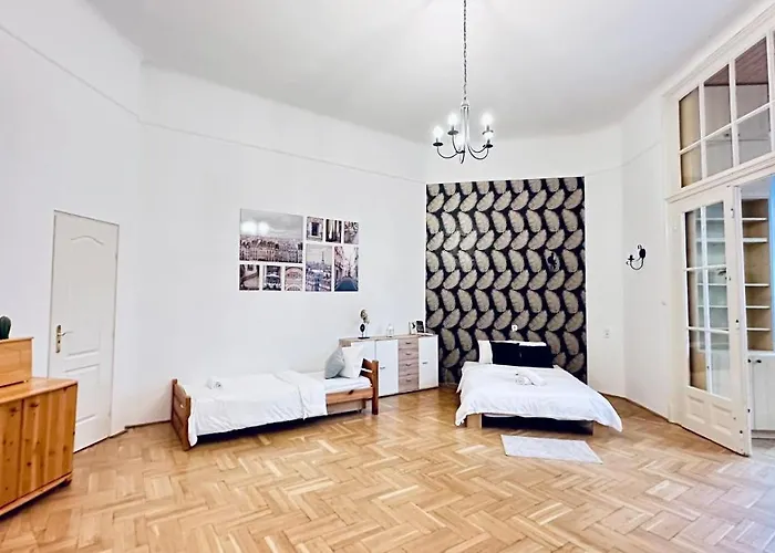 Ulloi Apartment - Unique Style Near Corvin