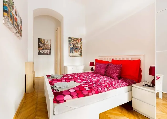 Hidden Gem 1 Bedroom Next To Opera